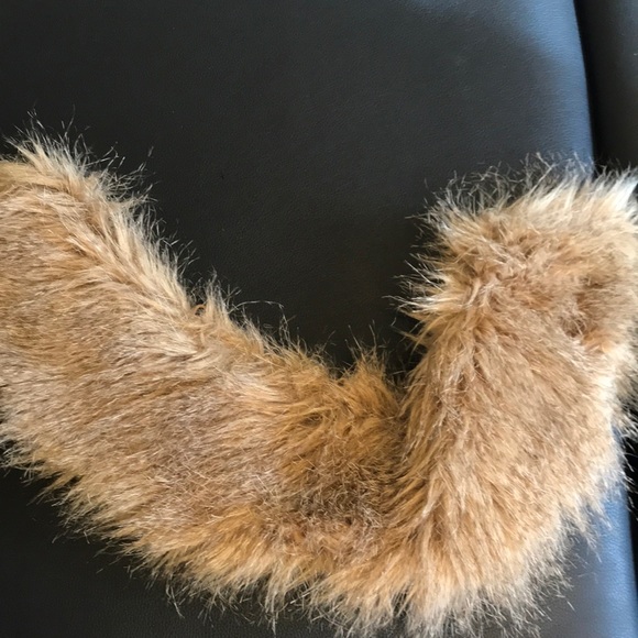 F21 Trench Coat Jacket Faux Fur Collar - Picture 7 of 8